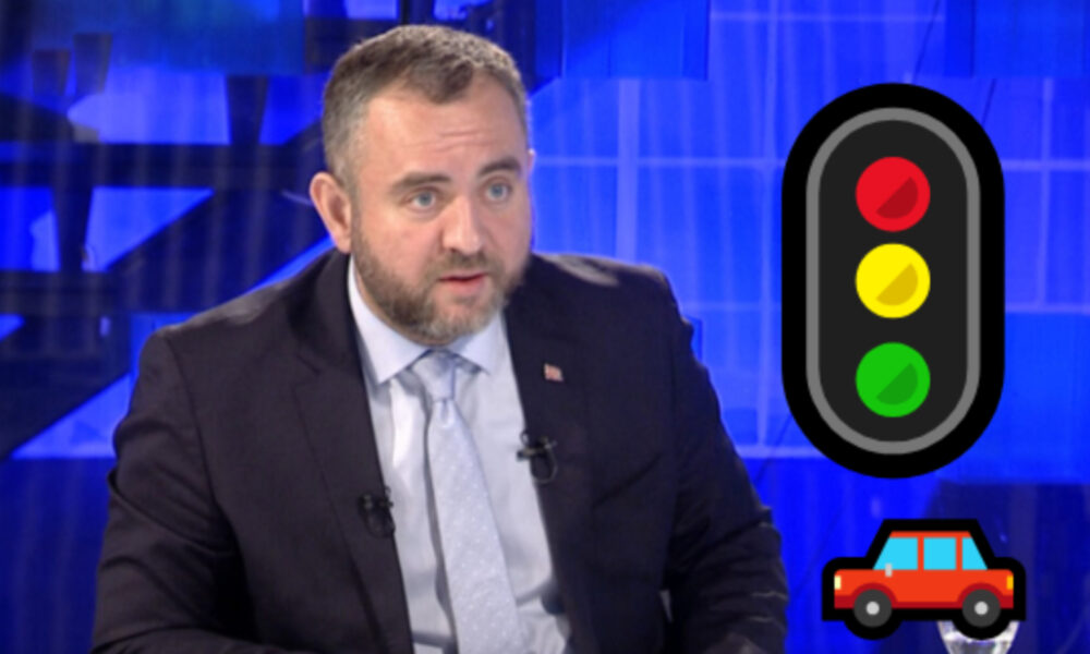 Çfarë ndodh nëse kalojmë në dritë të gjelbërt dhe mbetemi në mes të kryqëzimit për shkak të trafikut  Toshkovski  Kjo do të konsiderohet shkelje  por me trajtim tjetër