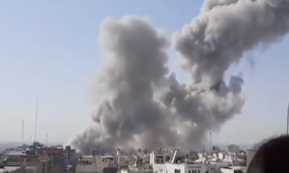 Izraeli godet udhëheqës të lartë iranianë  përfshirë Khamenei dhe Pezeshkian