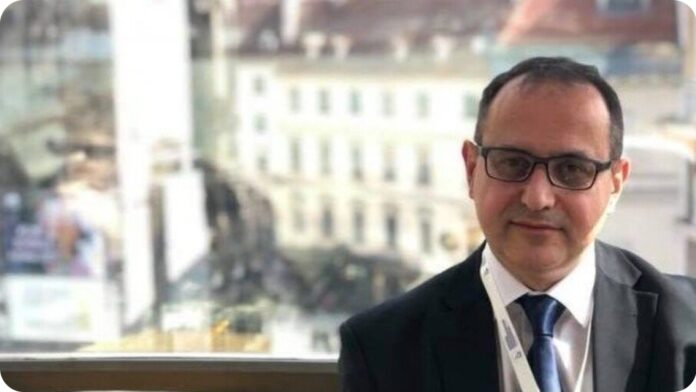 Deskorski  Profesorët nuk janë zbatues të detyrave administrative  por bartës të veprimtarisë arsimore