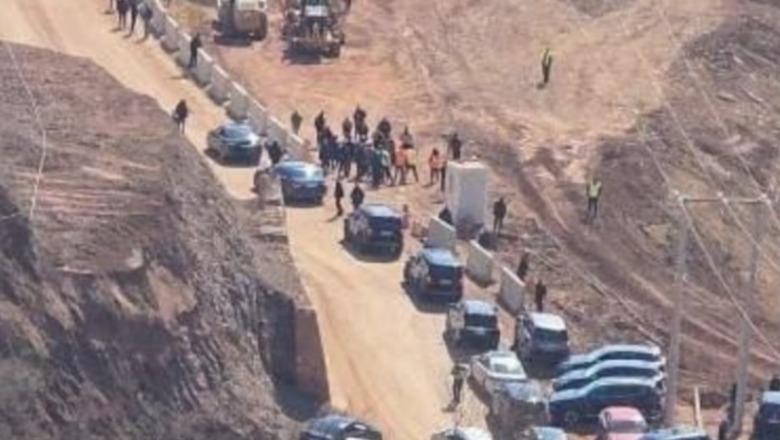 U hap pas 11 ditëve bllokim  Rama  zbarkon  në aksin provizor Librazhd Prrenjas