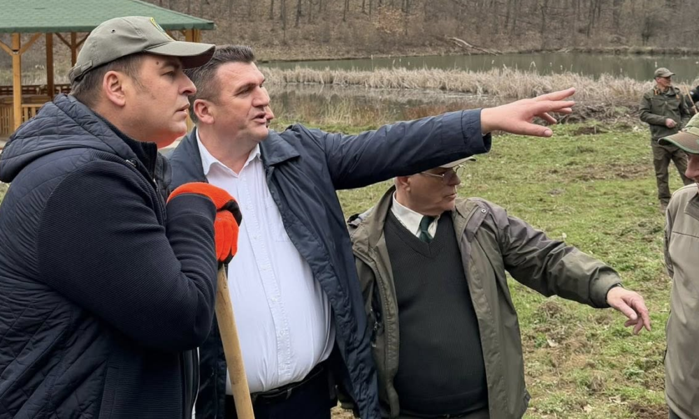 Ministri Muja në Ditën e Pyjeve  500 mijë fidanë për institucionet dhe qytetarët