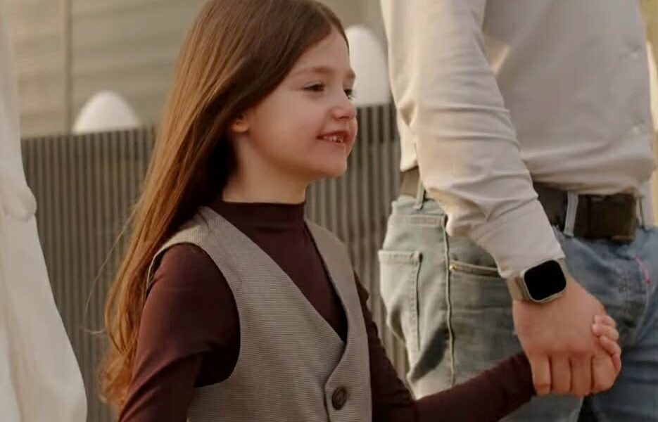 Ajla Shabani publikon  Faleminderit Zot 