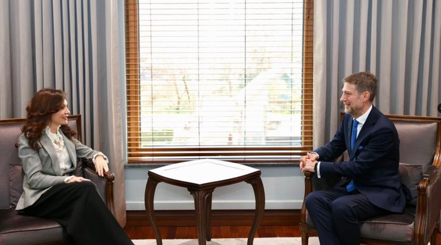 spiropali-i-dorezon-detyren-hoxhes-ministri-i-ri-i-jashtem-vijojme-perparimin-e-proceseve-integruese