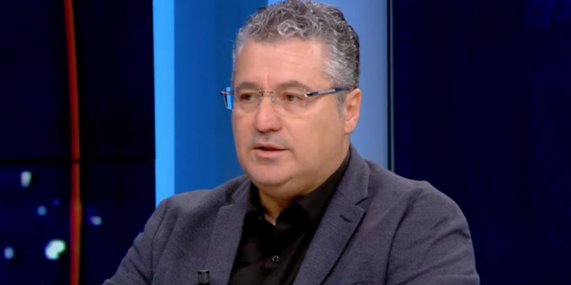 Nga Skënder Minxhozi  Fituam   Po fitojmë   Na dërgoni ndihmë 