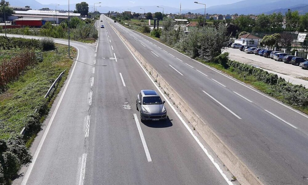 arrestohet-nje-i-mitur-ne-rrugen-tetove-gostivar-duke-drejtuar-automjetin-pa-leje