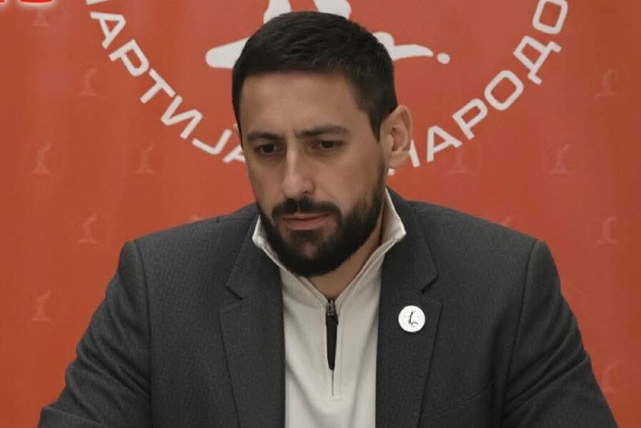  A e dini kush jam unë   Petar Bogoevski kërcënon dy infiermiere në Kardiologji