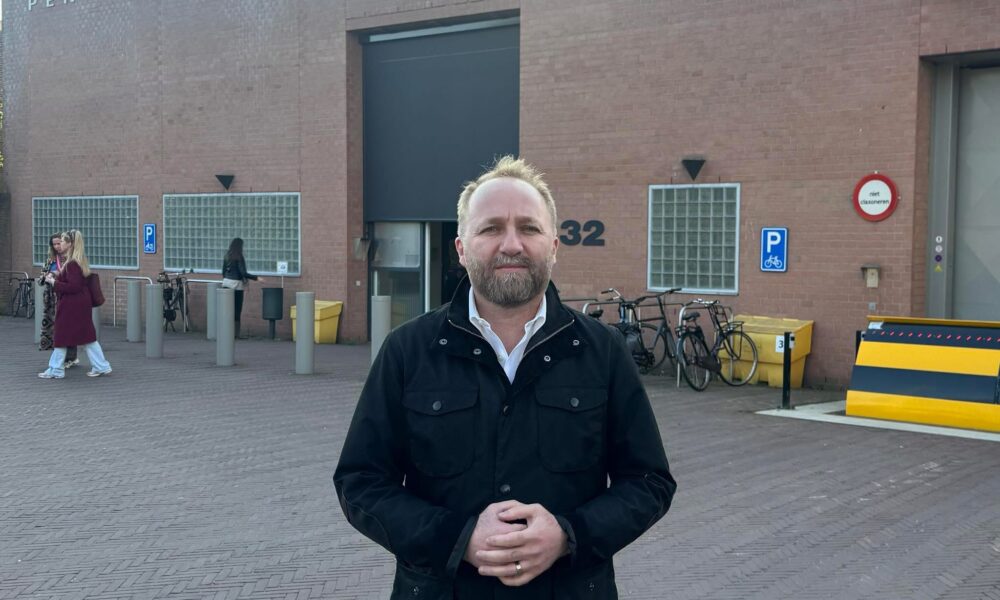 Tahiri viziton Thaçin  Presidenti ju dërgon të fala nga Haga