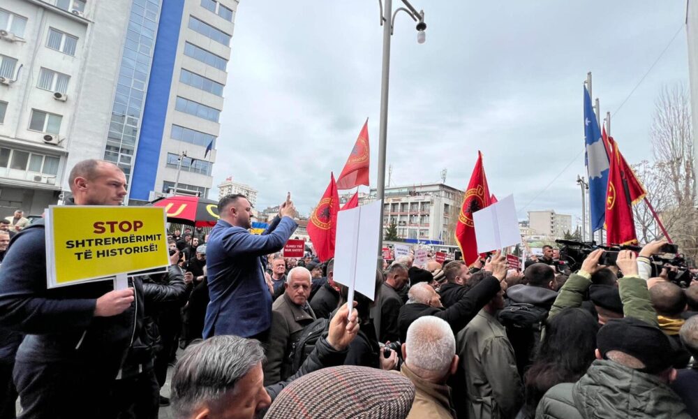 OVL UÇK e quan idiot Shkëlzen Gashin  Degradim i skajshëm edhe nga Kuvendi