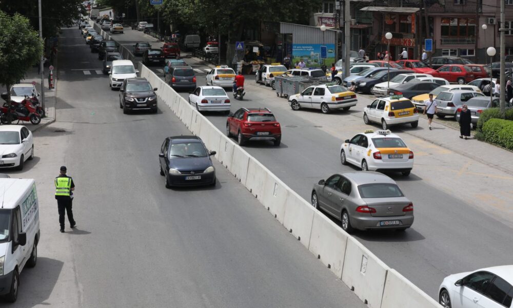 Ngjarje e rëndë në Çair  16 vjeçari sulmohet dhe plagoset para një hoteli