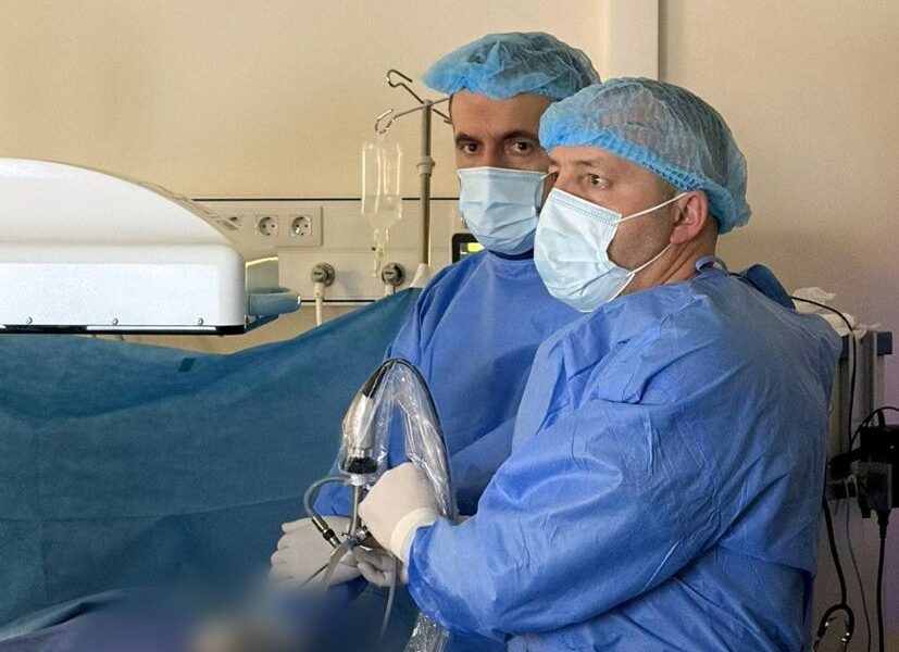 Realizohet për herë të parë në QKUK intervenimi për trajtimin e gurëve të mëdhenj në veshka