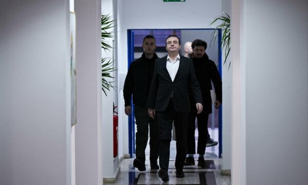 Marrëveshje për  pozicione institucionale    çfarë ka ndërmend të bëjë Kurti për Presidentin nëse Kushtetuesja e rrëzon dekretin e Osmanit 