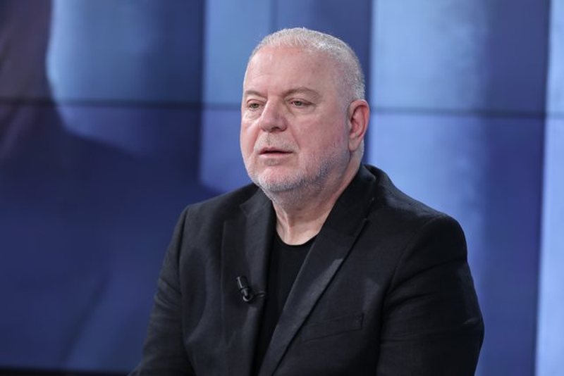 baton-haxhiu-ka-vite-qe-e-them-berisha-eshte-i-vetmi-njeri-qe-i-jep-mandat-edi-rames