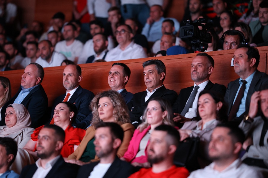 Përpos Kasamit dhe Mexhitit  ja emrat e tjerë që do të jenë në kreun e VLEN