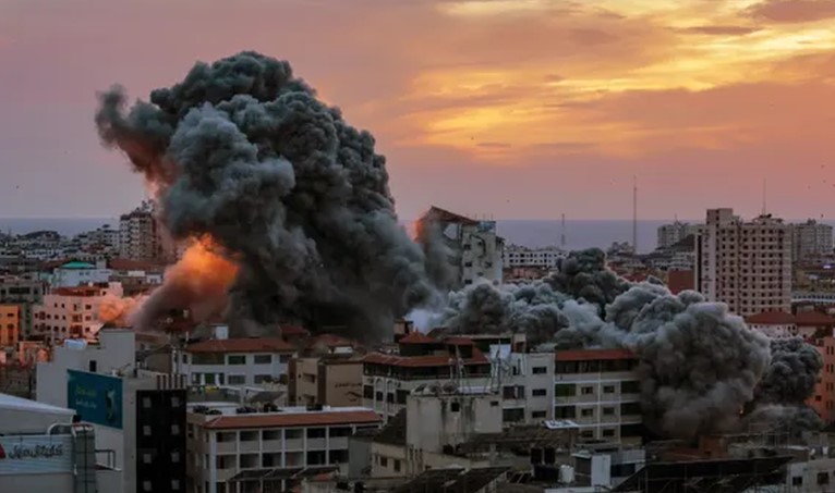 eksperti-tensionet-ne-lindjen-e-mesme-po-rrisin-panikun-ne-tregje-ja-cfare-po-ndodh-me-cmimet