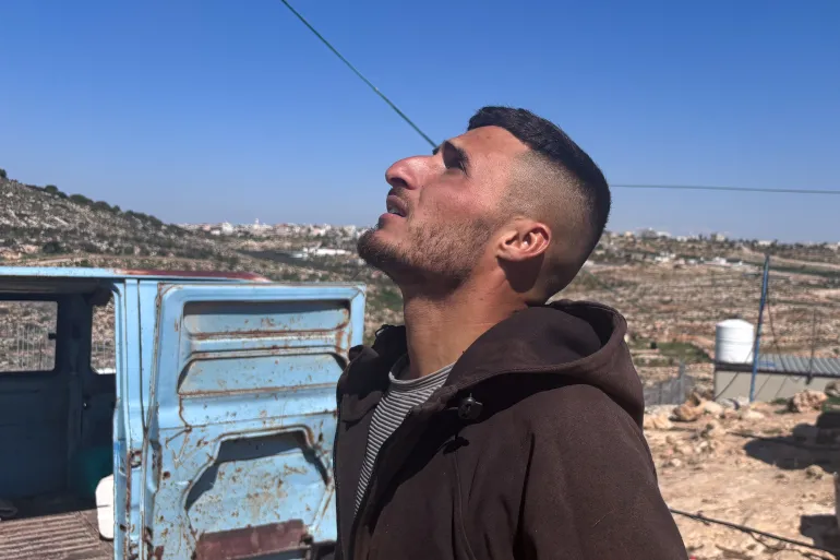 Nën hijen e luftës  kolonët izraelitë vazhdojnë të terrorizojnë komunitetet palestineze