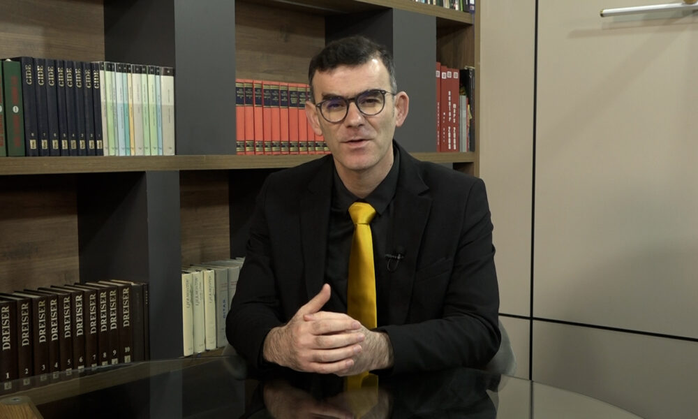 Nga frika në liri  Si VLEN i çliroi zërin e qytetarëve shqiptarë