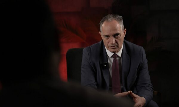 Deputeti i PDK së thotë se do të votojë pro Andin Hotit për president  por ka një kusht