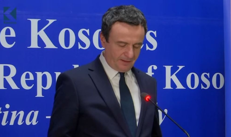 Kurti nga ekspozita në Kuvend  Gazetarët e fotoreporterët dokumentuan ditët e marsit 1998 në Prekaz