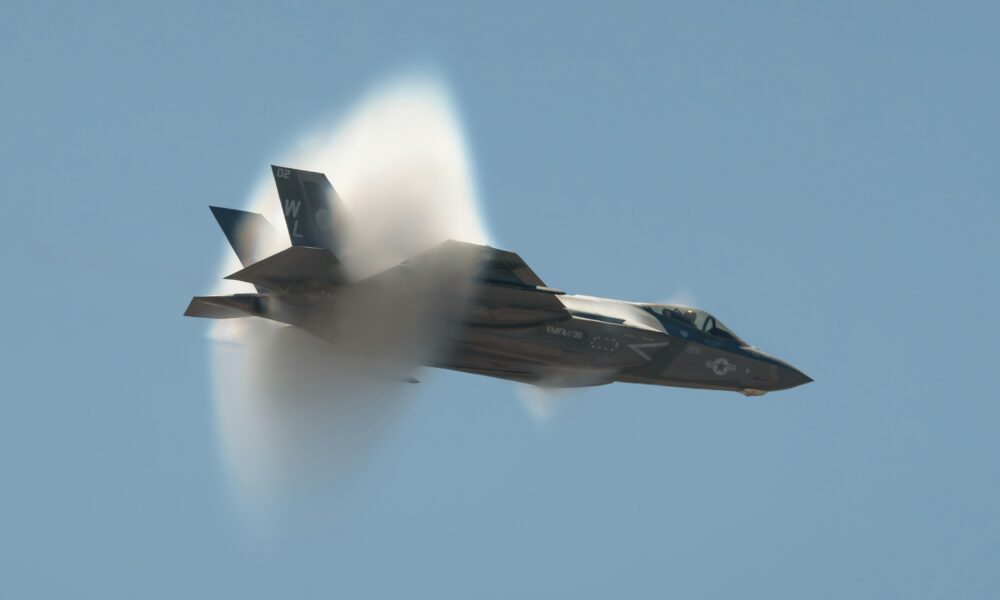 Rrëzohen avionë luftarakë amerikanë pranë bazës së SHBA   publikohen pamje dramatike