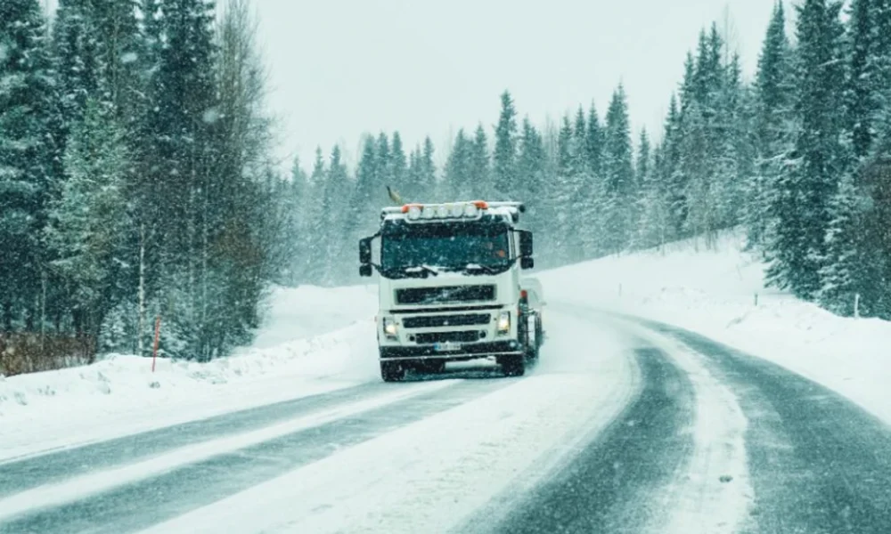Borë në Kodrën e Diellit  komunikacioni zhvillohet pa pengesa