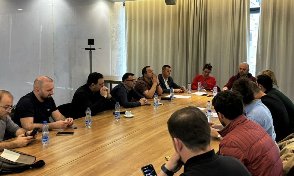 analiza-e-monitor-fundi-i-komplotit-rus-te-aeroporti-i-vlores