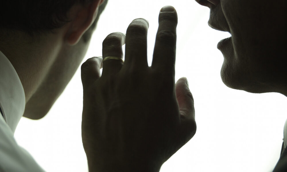 Pse mbajtja e sekreteve e dëmton shëndetin tonë mendor