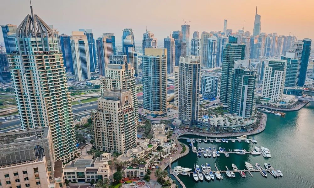 Frika në palcë nga lufta  si po ia mbathin super të pasurit e Dubait me avionë privatë