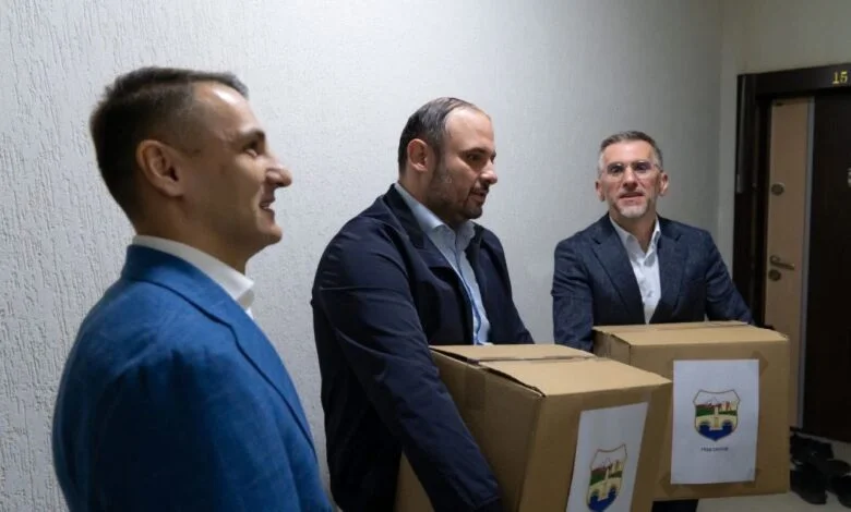 berisha-bashke-me-kryetarin-e-shkupit-ndame-pako-per-bajram