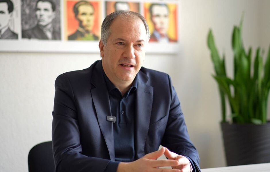 zhernovski-mickoskit-cfare-do-te-ndodhe-me-gruevskin-a-do-ta-ktheni-ne-vend