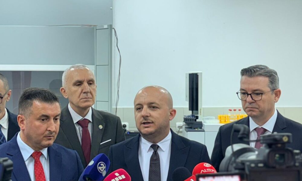 Hoxha  Investim prej 12 milion denarësh për modernizimin e laboratorëve dhe rritjen e sigurisë ushqimore