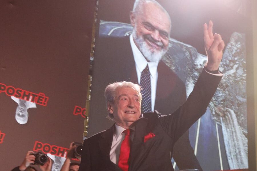 Berisha sfidon Ramën nga protesta  Zgjidh studion televizive dhe hajde në debat