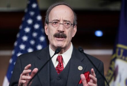 Vdes miku i shqiptarëve  kongresisti Eliot Engel