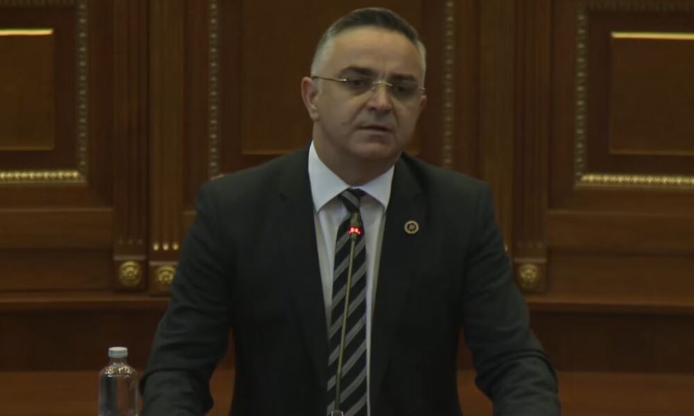  S ka logjikë me fillu me vonesë   Tahiri kërkon respektim të orarit të seancave