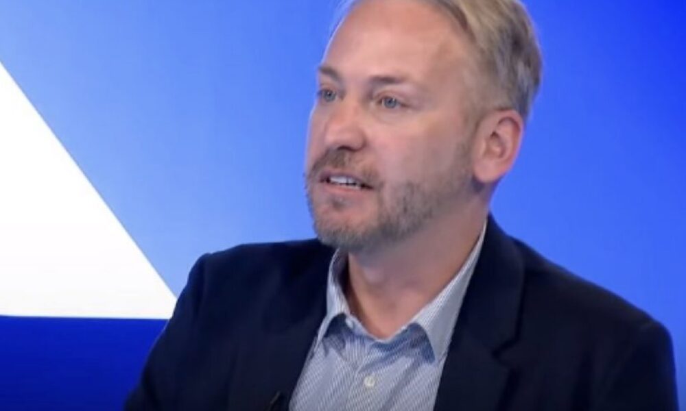 Deda thotë se  paaftësia e Kurtit  për të ndërtuar partneritete  po e çon vendin drejt skenarit të Bullgarisë 