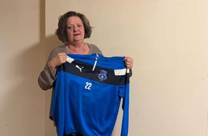 Gruaja e Fadil Vokrrit mbështet djemtë e Kombëtares  Forca Kosovë 