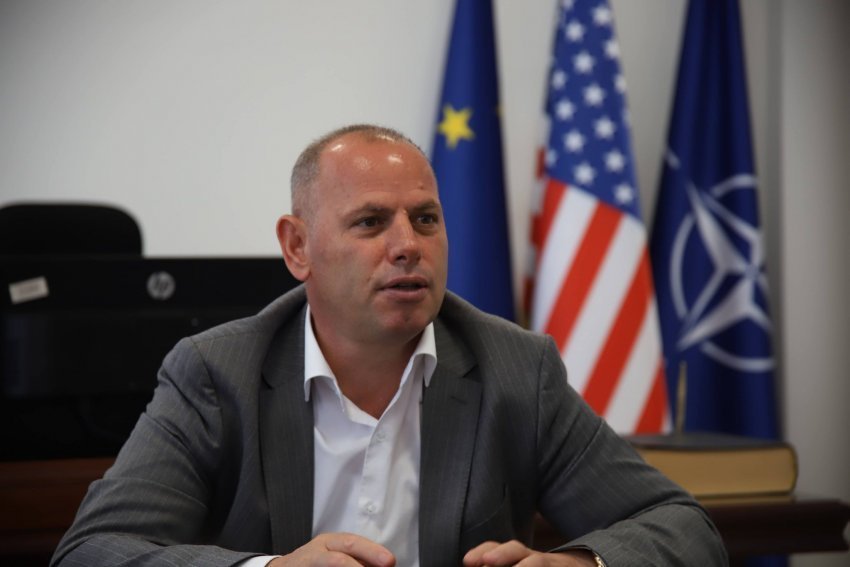 Lladrovci  Tri partitë politike ta propozojnë Murat Jasharin për president  kandidat përtej matematikave