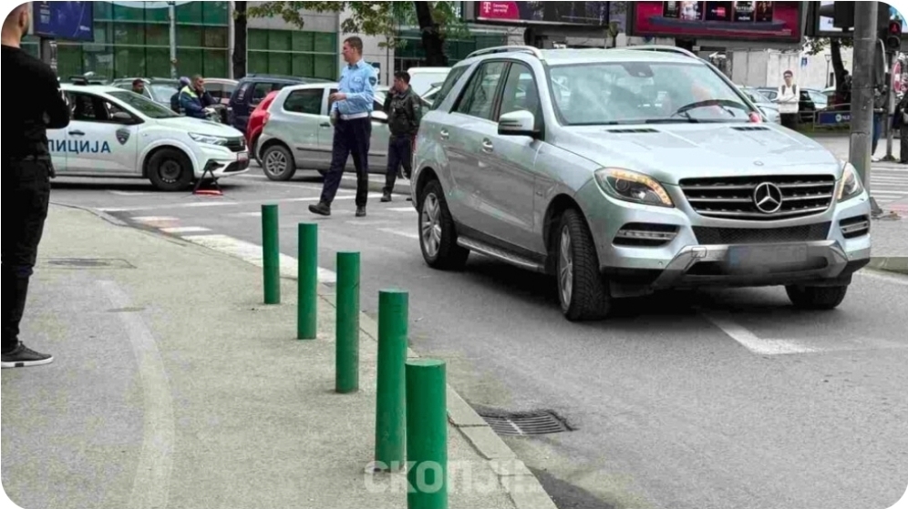 aksident-i-rende-ne-shkup-vetura-perplas-kembesorin-ne-bulevard