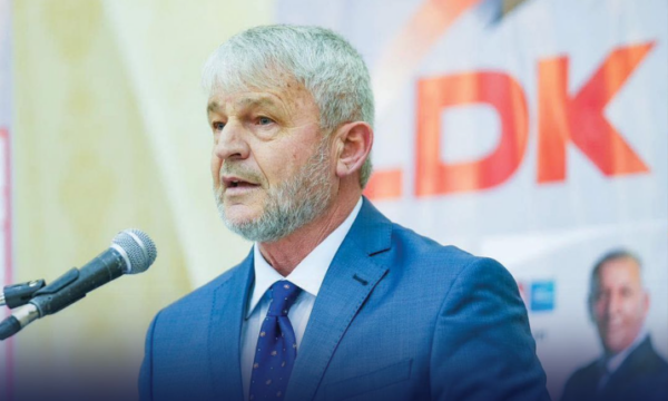 Ukaj i LDK së me kërkesë për Abdixhikun  Fillimisht futeni Agim Veliun në listë  pastaj të larguarit