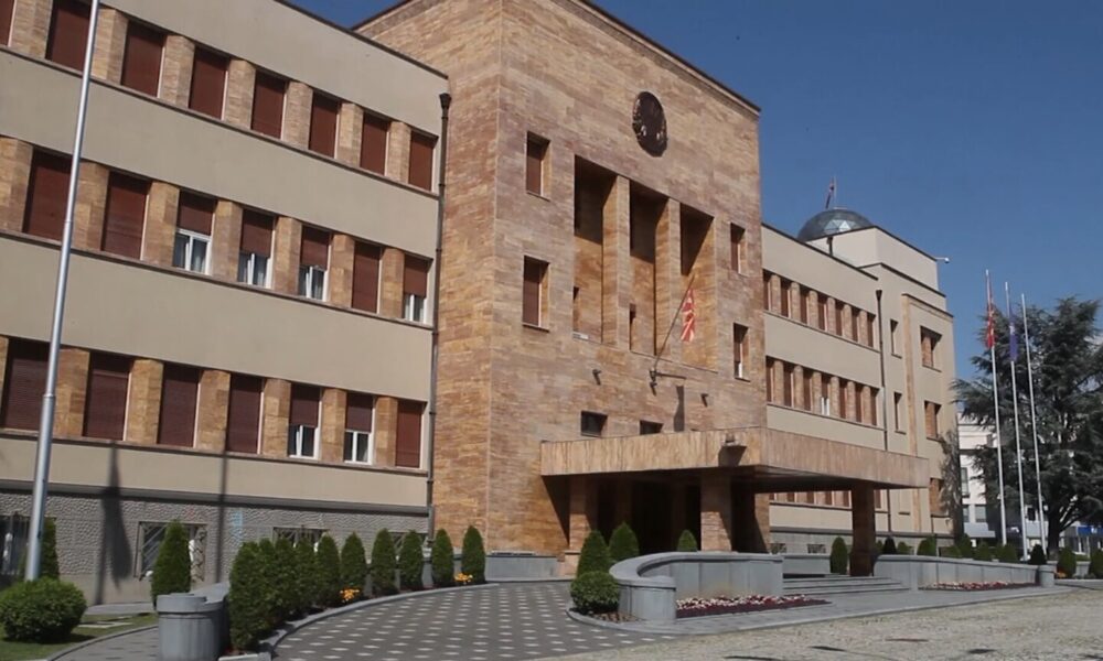 ligji-per-perfaqesim-te-drejte-ende-nuk-eshte-dorezuar-ne-kuvend