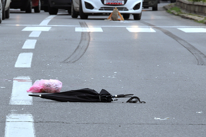 shoferi-i-dehur-perplas-kembesorin-e-dehur-dhe-iken