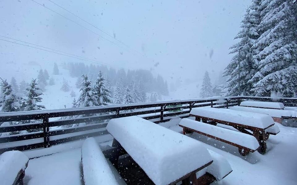 27 cm borë në  Kodrën e Diellit 