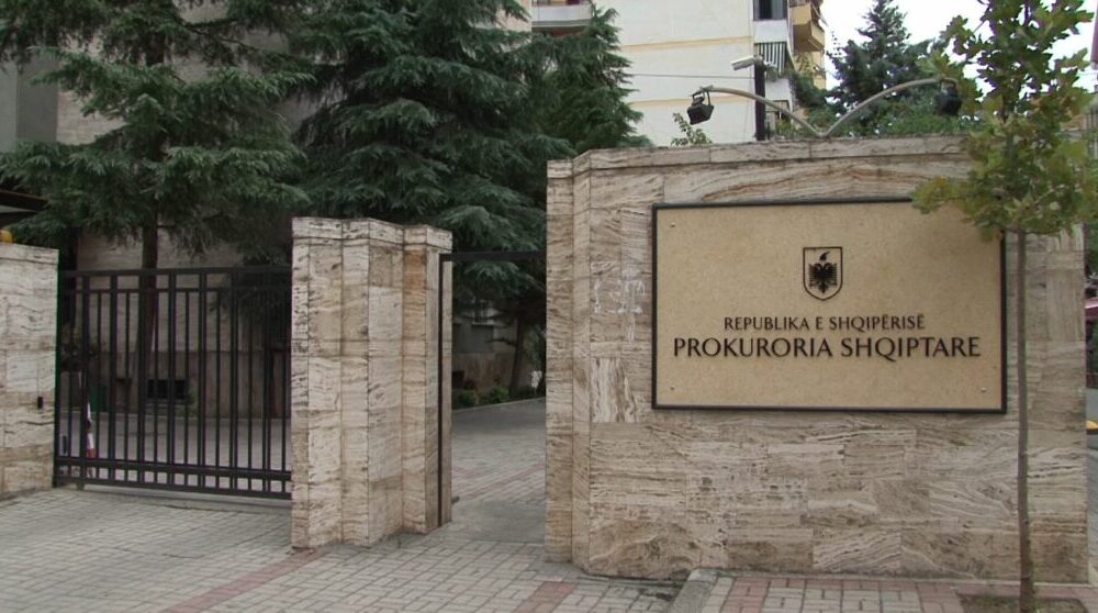 mashtruan-me-tvsh-ne-bllokohen-73-milione-leke-llogari-bankare-te-6-kompanive