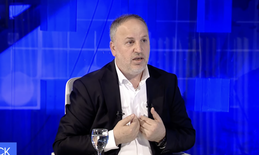 Azizi  BDI ishte 22 vite në pushtet dhe nuk e bëri provimin e jurisprudencës shqip  ne ju premtojmë se do ta bëjmë