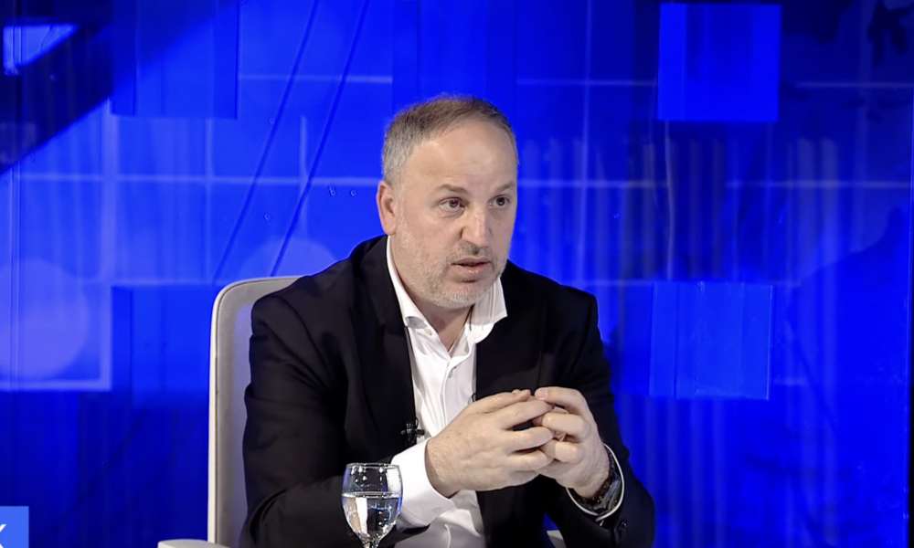 Adnan Azizi  VLEN po bëhet  Bekim Sali do të jetë sekretar gjeneral