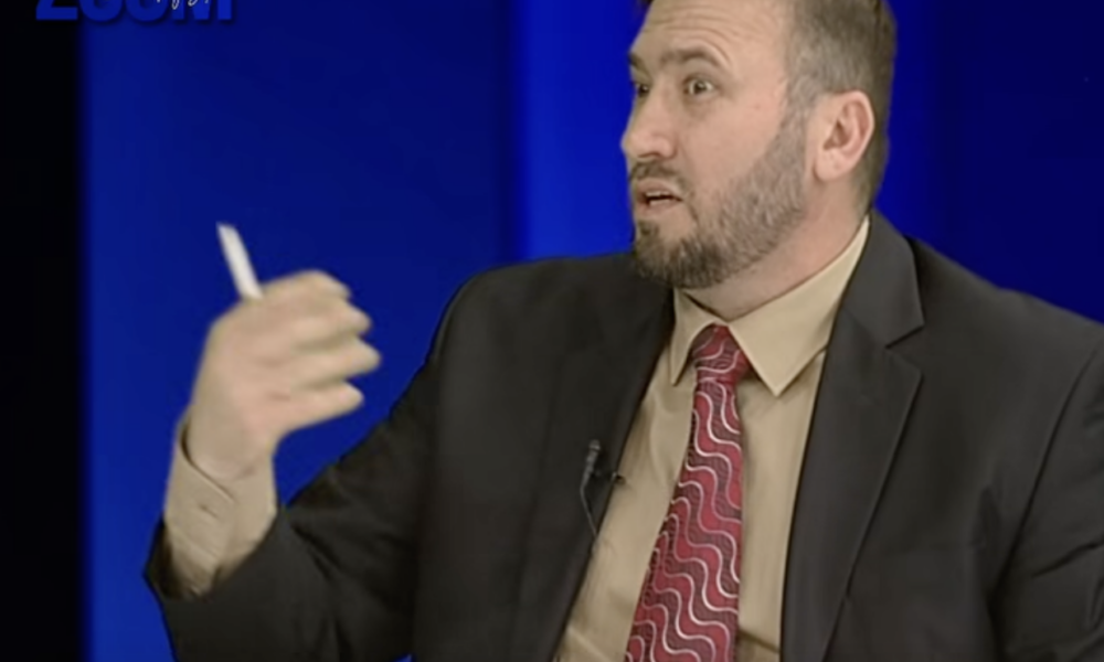 bela-ahmeti-nga-plazma-keksat-te-qasja-e-bute-ndaj-mickoskit