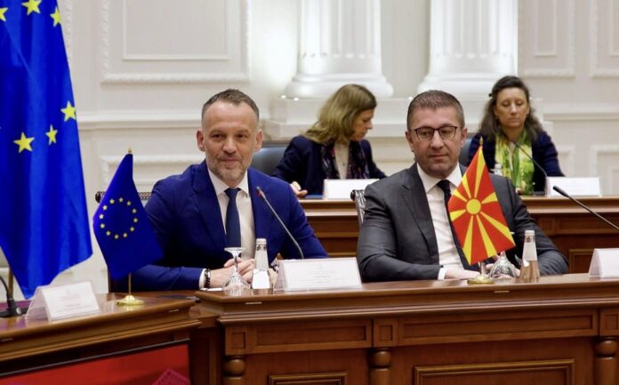 Arben Fetai do të largohet nga qeveria  i ka treguar personalisht kryeministrit Mickoski