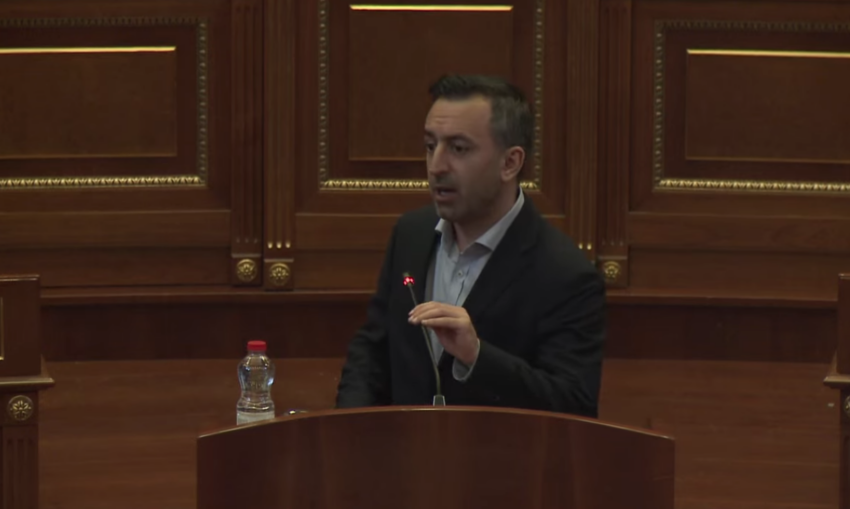 Rrëshqitja e dheut në autostradë  deputeti i kërkon Bashës ndërhyrje urgjente  S duhen justifikime  ndodhën aksidente me fatalitet