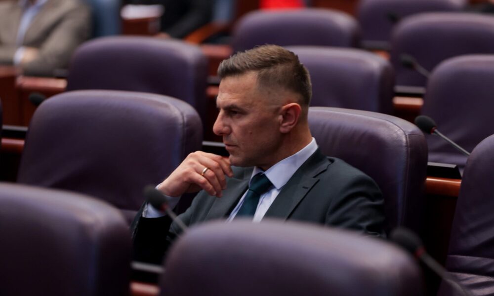 Shabani i përgjigjet Ismailit  Akuza pa kredibilitet  përgjegjësia ka emër dhe mbiemër