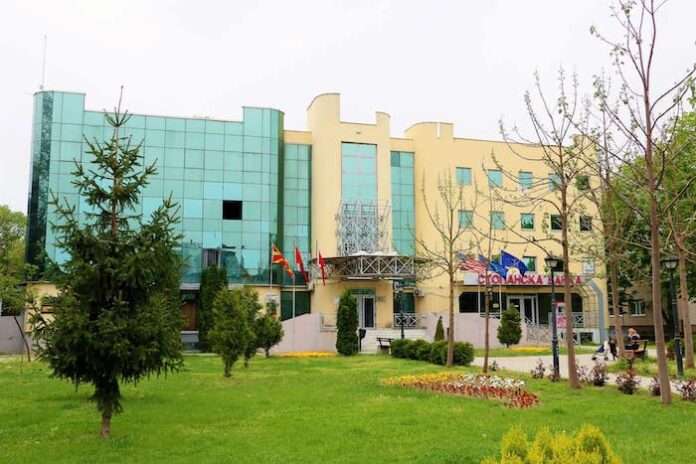 Çairi përgjigjet për Haqim Ramadanin  Çdo angazhim është ligjor dhe i lidhur me punë konkrete