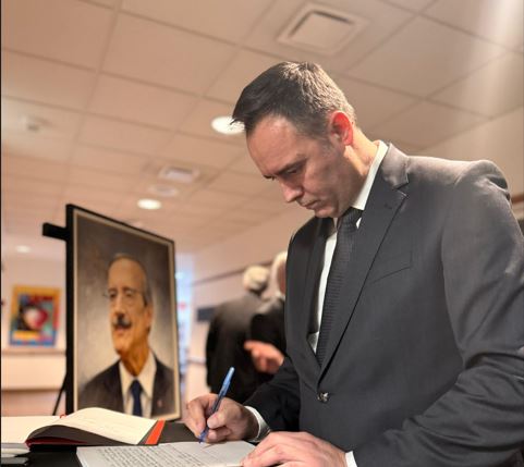 Konjufca bën homazhe në New York për Eliot Engel  Lavdi jetës dhe veprës së mikut tonë të madh